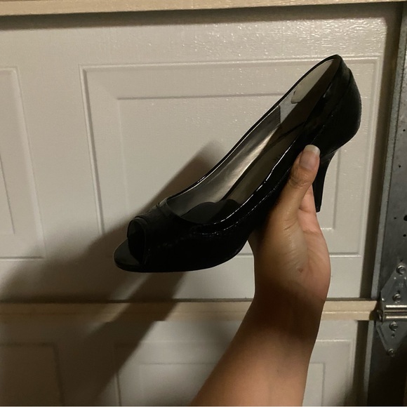 Kelly & Katie Peep Toe Pump - Picture 3 of 5